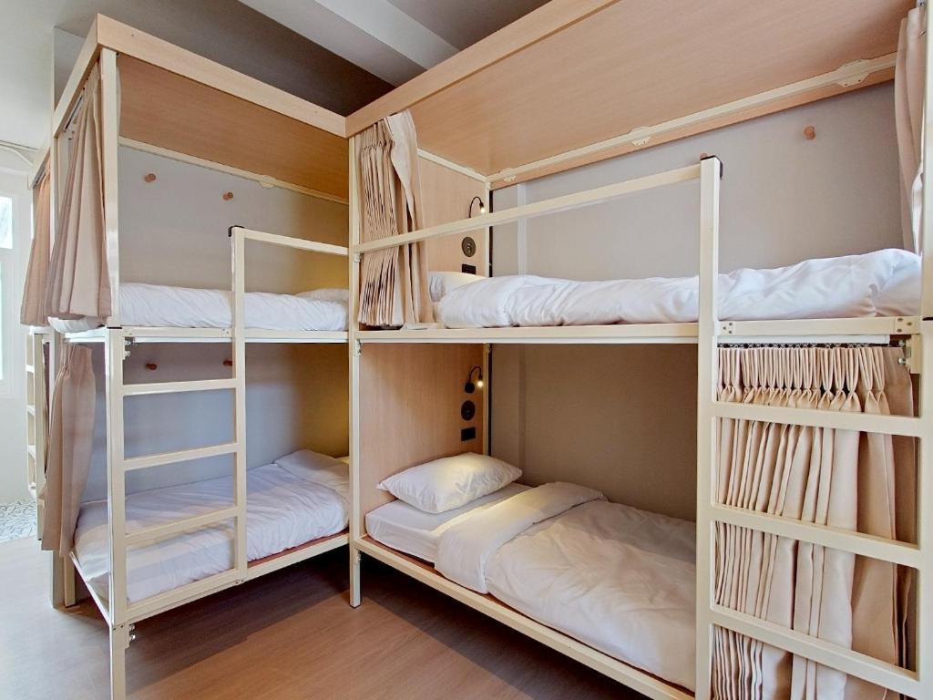 Au Luna Bangkok Hostel Extérieur photo